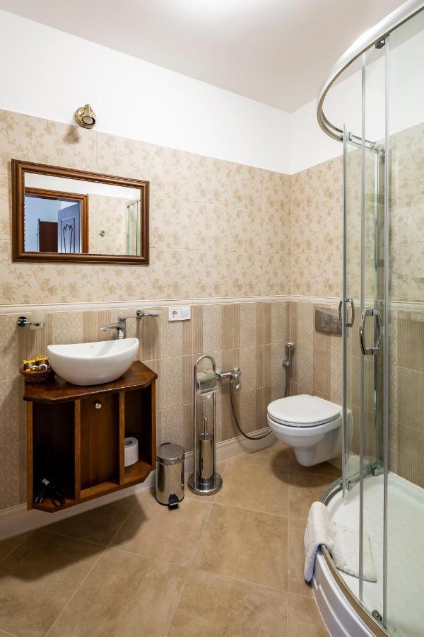 Mini-Hotel Guest House Inn Leopoli Esterno foto