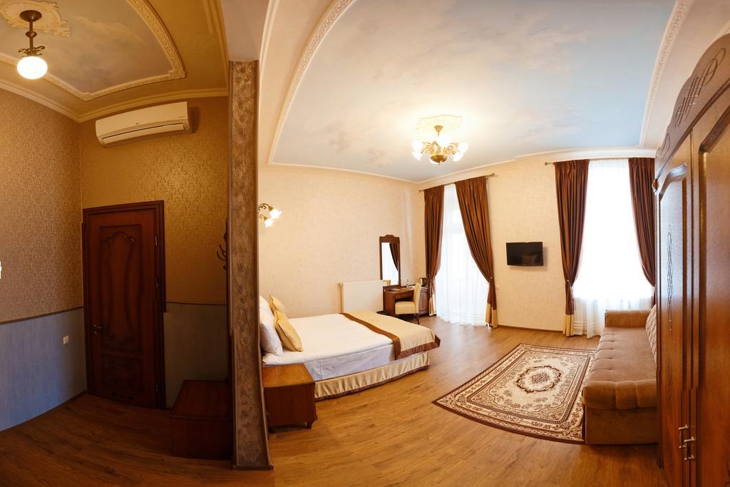 Mini-Hotel Guest House Inn Leopoli Esterno foto