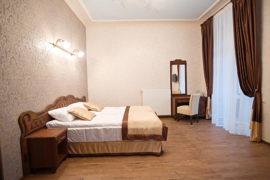 Mini-Hotel Guest House Inn Leopoli Esterno foto