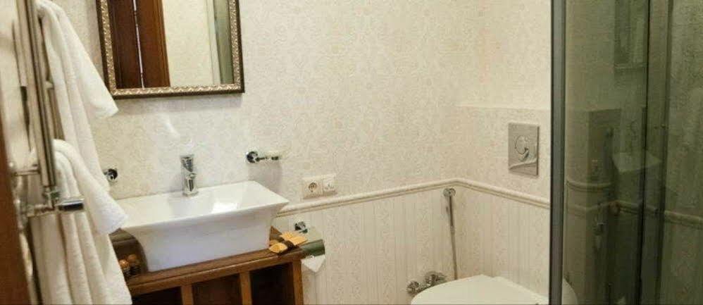 Mini-Hotel Guest House Inn Leopoli Esterno foto