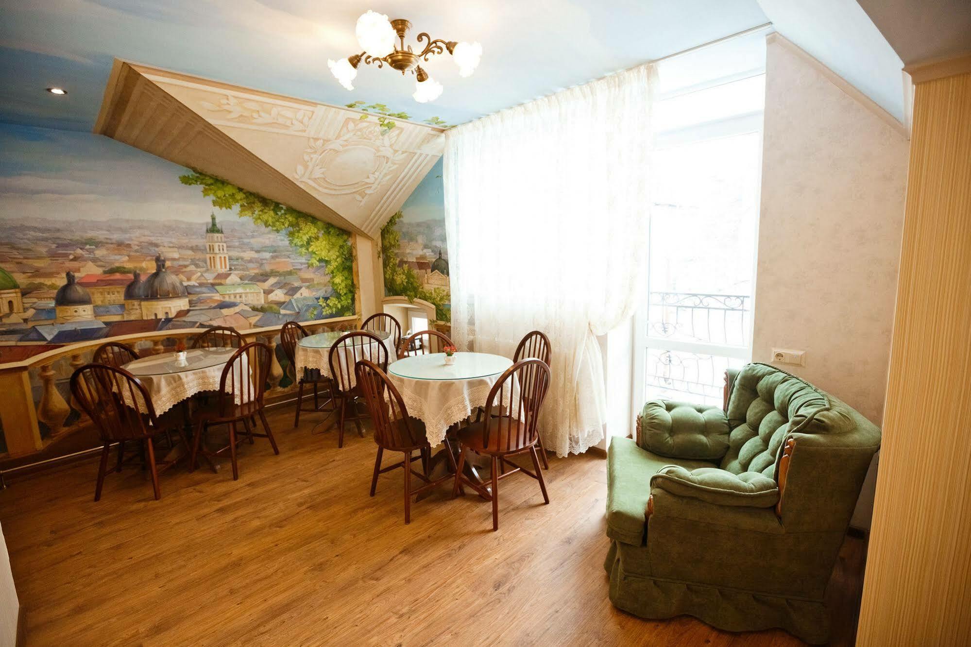 Mini-Hotel Guest House Inn Leopoli Esterno foto